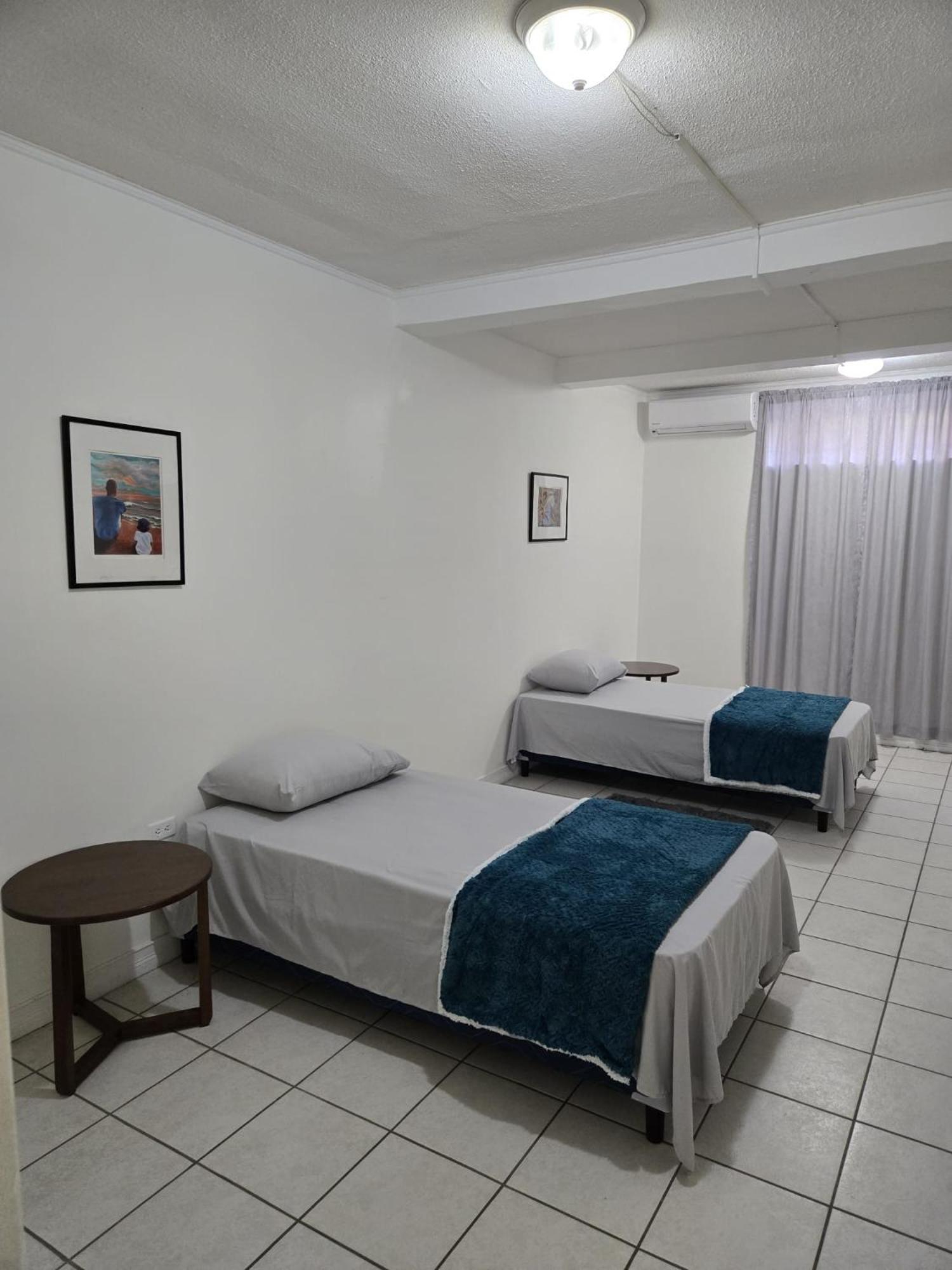 Maraval Townhouse - Haleland Park Sleeps 5 La Finette 外观 照片